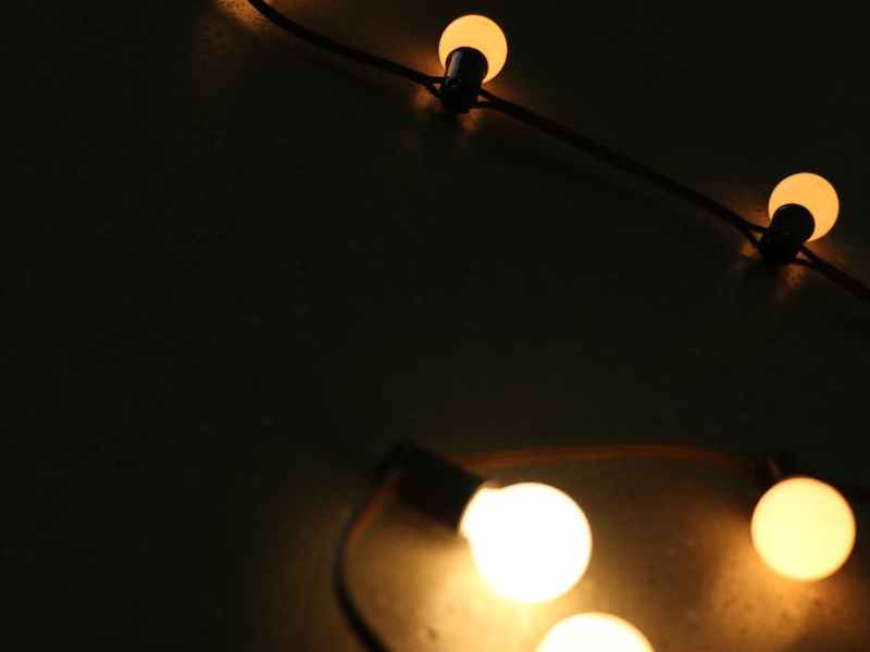 Điện hoạt động như thế nào? 